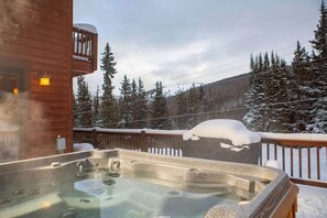 Private hot tub