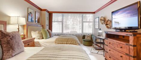 Hotel style room with 2 Queen beds & flat screen TV