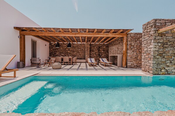 Private pool