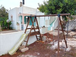 villetta con parco giochi