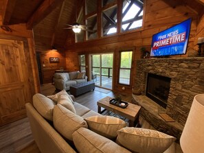 Living Room Area 865-804-4325
"Cabins on Little River"