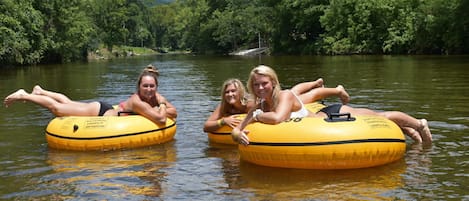 Enjoy tubing right in front of our Cabins!
865-804-4325 "Cabins on Little River"