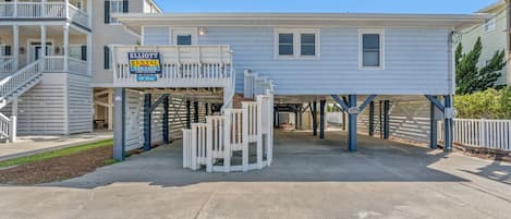 This 4 bedroom house sits oceanfront in the Cherry Grove area of North Myrtle. 