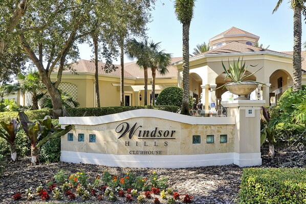 Main Entrance - 24hr Guard Gated Security