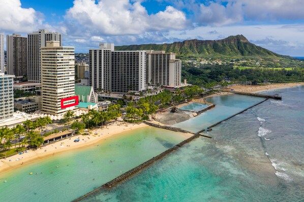 Foster Tower Residences, Waikiki Beach