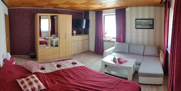 Kinderfreundliche Ferienwohnung mit familiärem Ambiente und Terrasse-Schlafzimmer