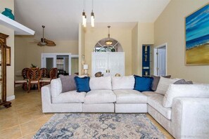Comfortable Living Room Great for Relaxing and Reading