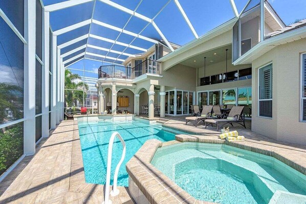 Southern Facing Pool with Hot Tub and Gulf Access Canal