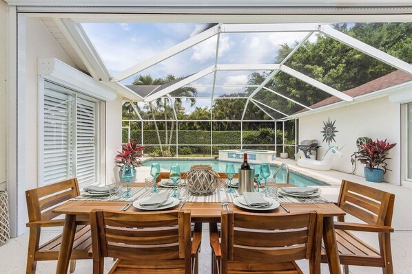 Beautiful 4 bed villa in a well tended and secure gated community. Ideal for a family vacation, work staycation, winter escape, or any reason that requires a tranquil oasis in the sun...