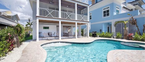 Gorgeous home with sparkling pool