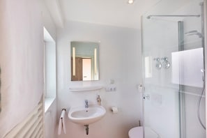 Junior Appartement-Badezimmer