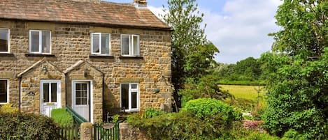 Bramblewick Cottage - Fearby - Herdwick Cottages