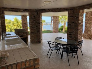 outside dining