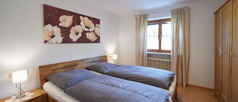 Ferienwohnungen Maria 60 qm, 1-4 Personen mit 2 Schlafzimmern, Terrasse-Schlafzimmer