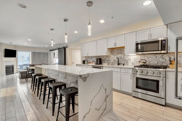 After a long day of travel awaits this spacious and clean 3 BR 3BA condo
 