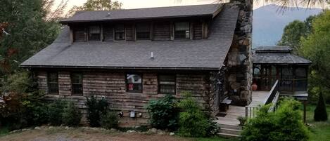 STANDING STONE CABIN