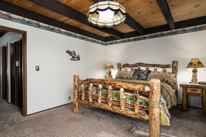 Master Bedroom w/Lodge Pole Cali King