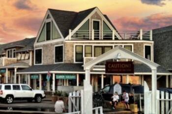 Waterfront in the heart of Watch Hill