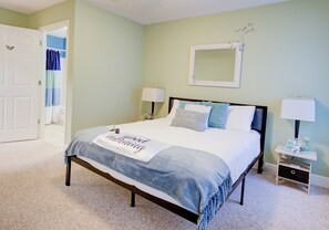 Spacious Bedroom#1 with private bathroom and walk-in closet!