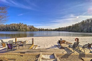 Land Harbors Lake | 0.8 Miles Away