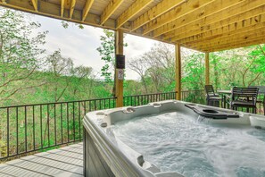 Covered Deck | Private Hot Tub