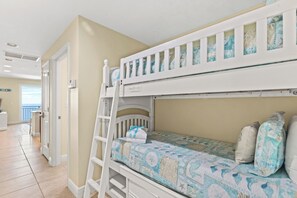 Bunk Alcove