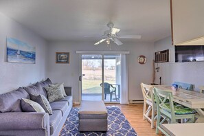 Living Room | Cable/Satellite TV
