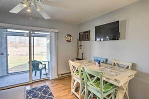 Living Room | Air Conditioning