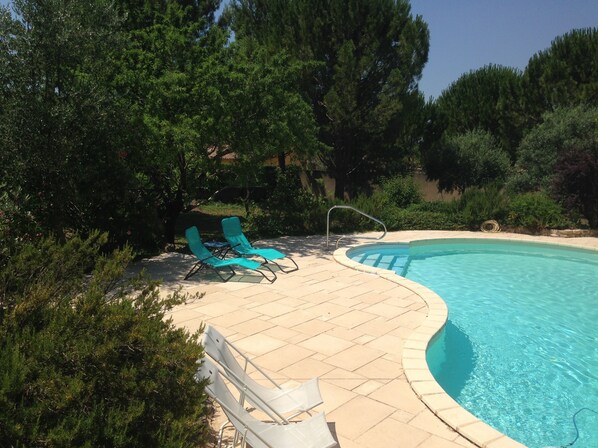 Piscine et plage