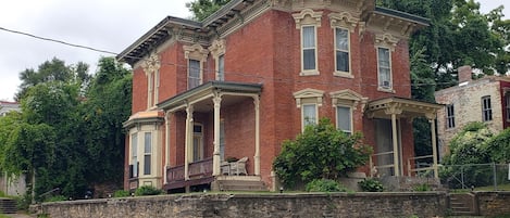 Admiral Fuqua House is an Italianate home built in 1879.