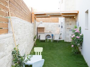 BBQ facilities and children's toys are available for added fun and relaxation.