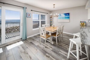 Dining Area - Table with additional seating at the kitchen island