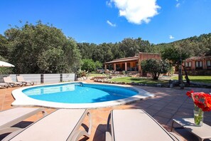 VILLA PORQUERES (2)