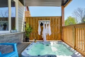 Bañera de hidromasaje al aire libre