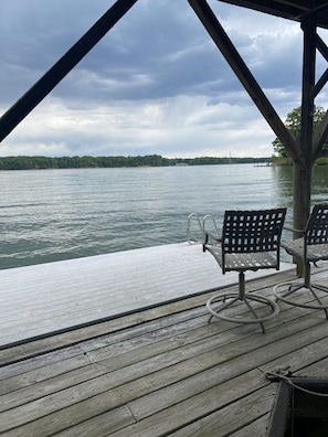 Perfect spot on pier to sit and relax. Across from Lake Norman State park 