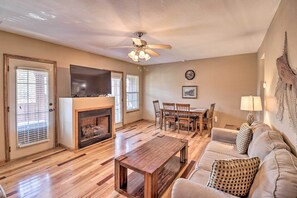 Living Room | Air Conditioning & Central Heat | Decorative Fireplace