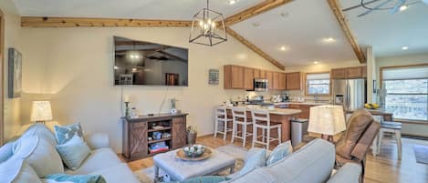 Beech Mountain Vacation Rental | 3BR | 3BA | 1,600 Sq Ft | Step-Free Access