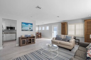 Welcome to Moonmist Villa on Siesta Key!