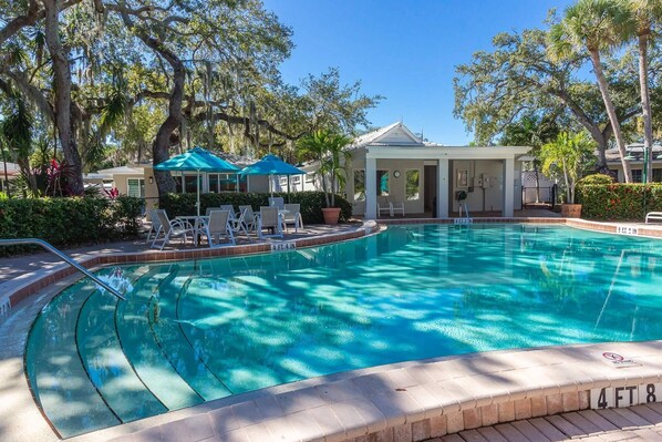 Lovely heated pool placed in the middle of Polynesian Gardens.