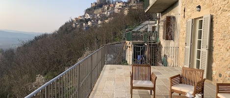 Large terrace with views to the castello and over the valley to the mountains