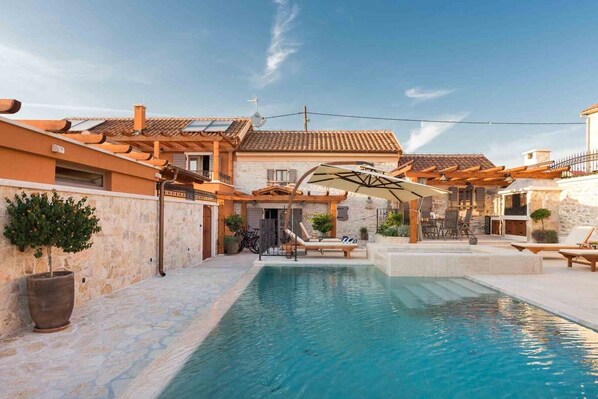 Croatia luxury holiday villa Finessa Skradin 2 for vacation and rent with private heated pool, sauna and jacuzzi