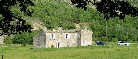 le moulin de roche et le terrain 