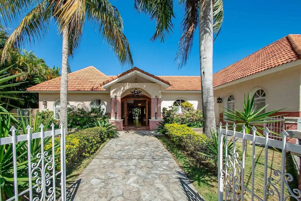 Picture of villa