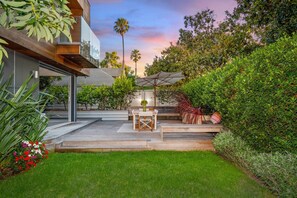 Beautiful private yard and deck