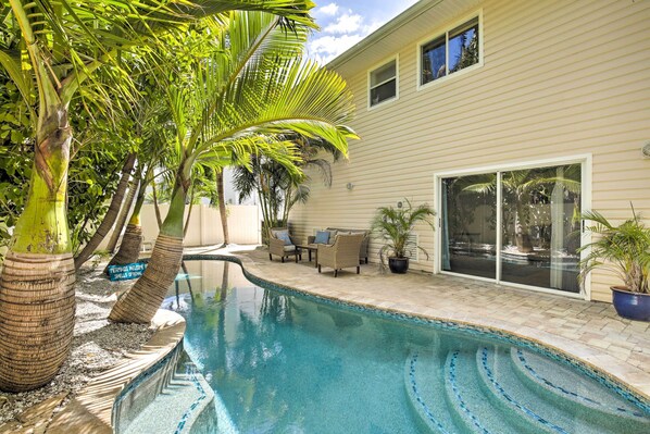 Indian Rocks Beach Vacation Rental | 4BR | 2BA | 2,700 Sq Ft | Stairs Required