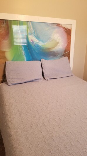 queen size memory foam bed