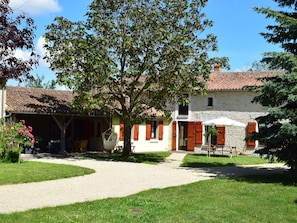 Extérieur maison de vacances [été]