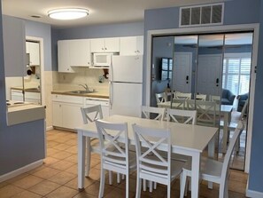 Club Ocean Villa II 119-Dining/Kitchen area