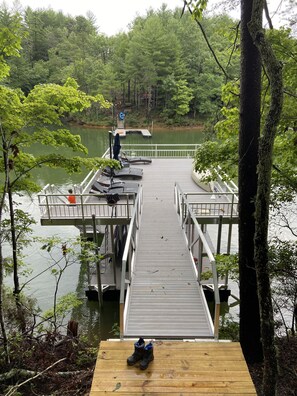 Double decker dock 