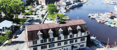 Waters Edge Loft is located in the historic Colonial Building